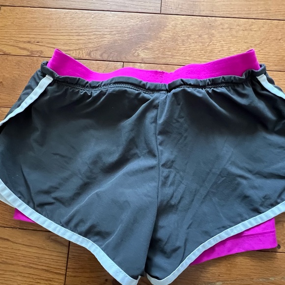 Nike running shorts - Picture 4 of 5